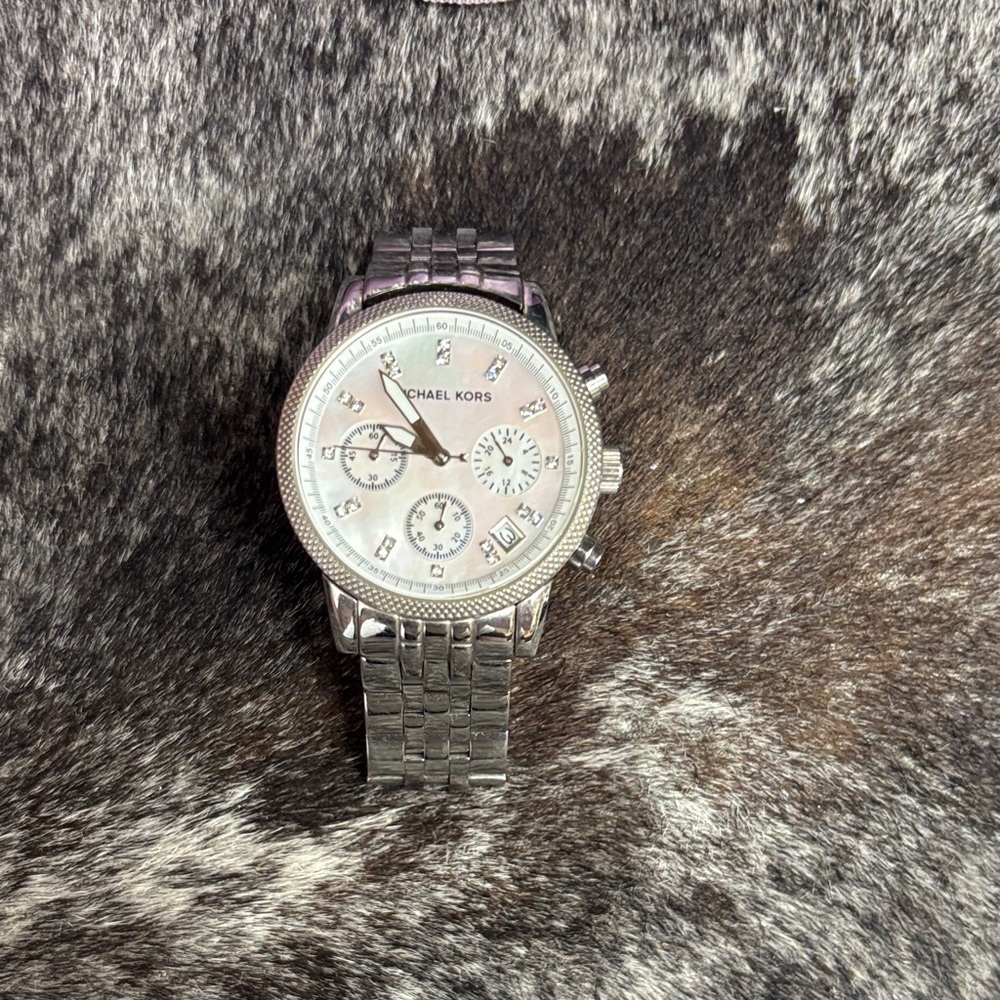 Michael Kors MK5020 Women’s Watch (read description)